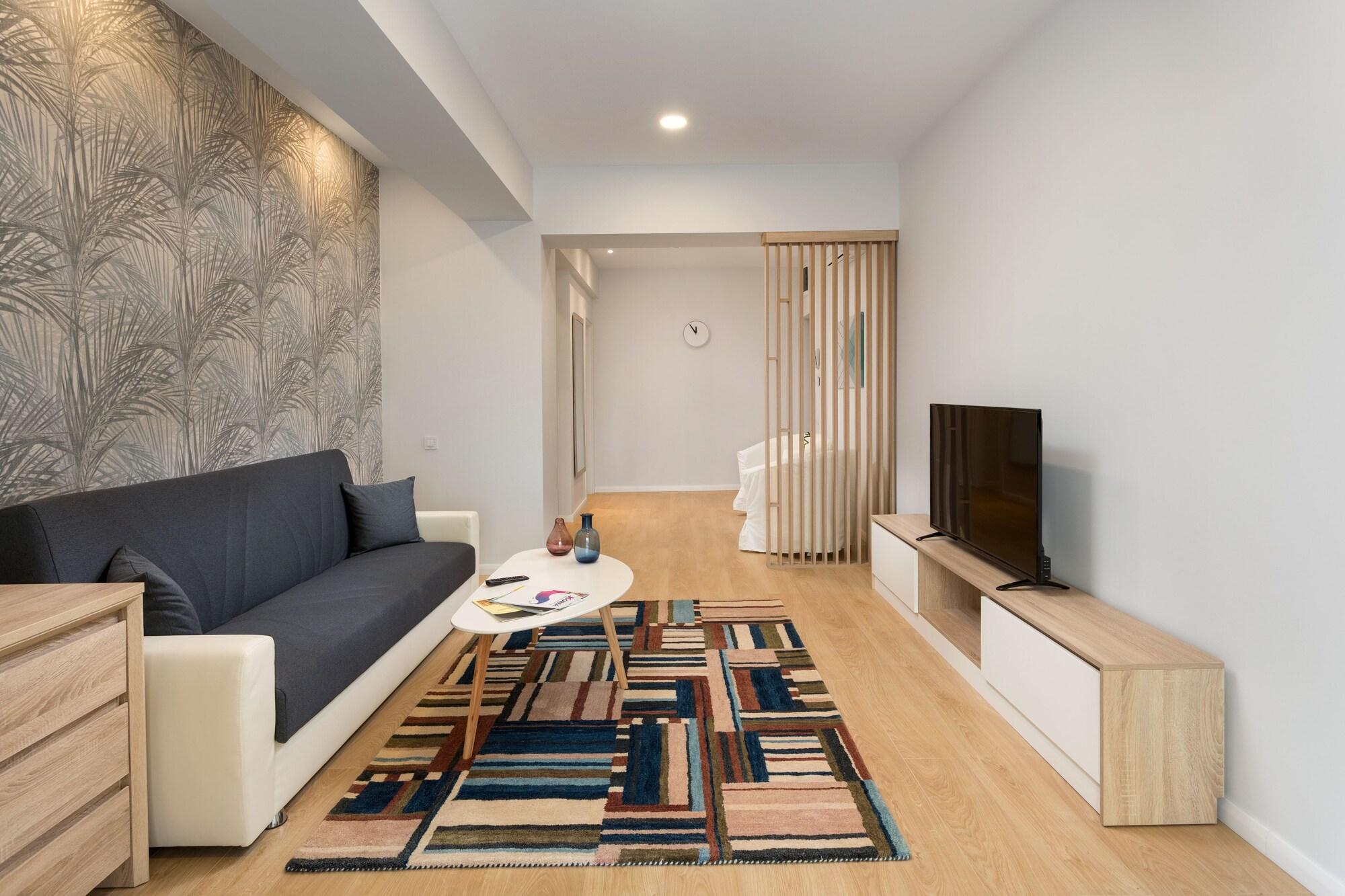 Athina Hotel 4*
