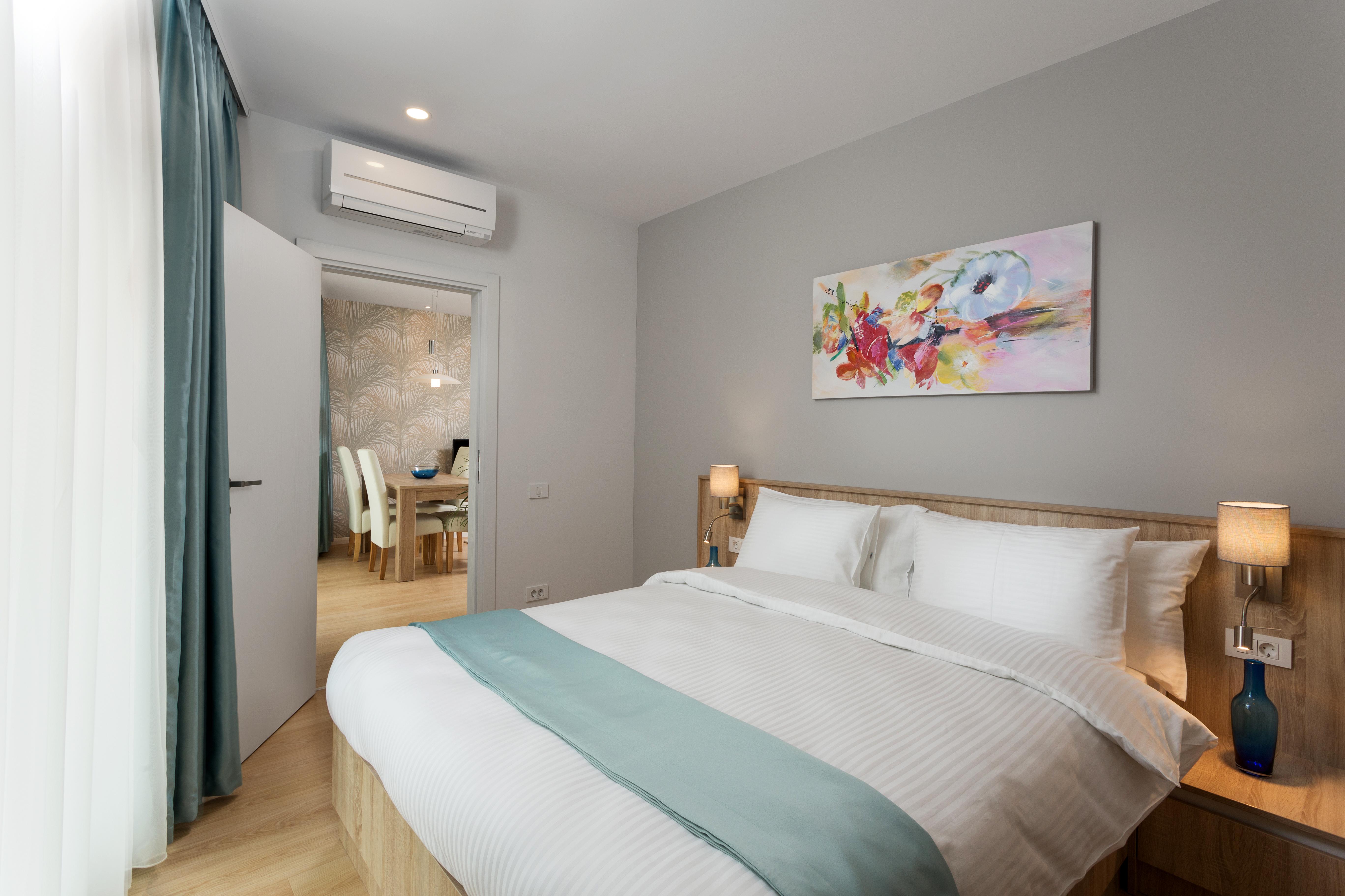 Athina Hotel